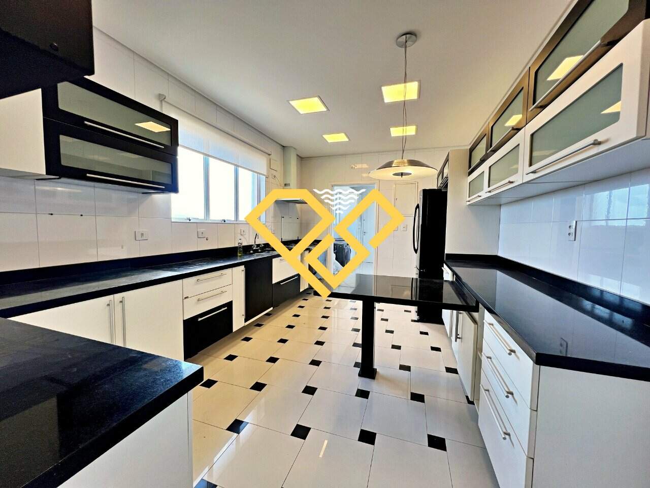 Apartamento para aluguel no Gonzaga: Cozinha