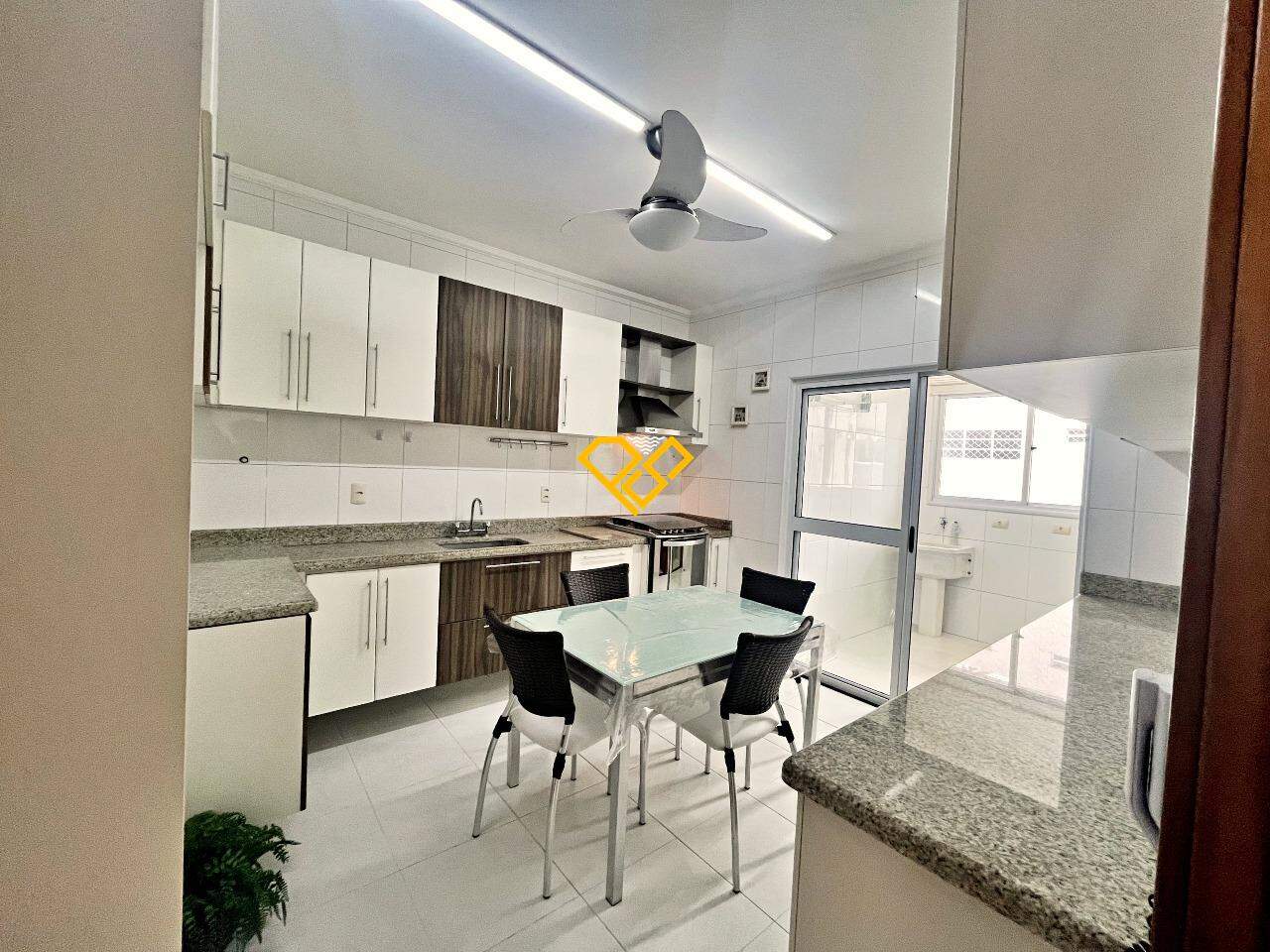 Apartamento para aluguel no Aparecida: Cozinha