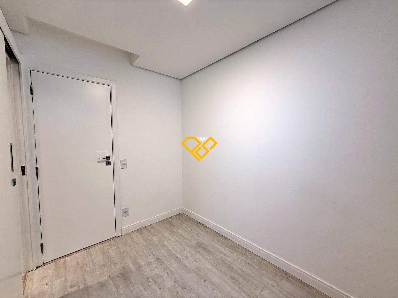 Apartamento à venda no Boqueirão: Dormitório 1 - dependência revertida