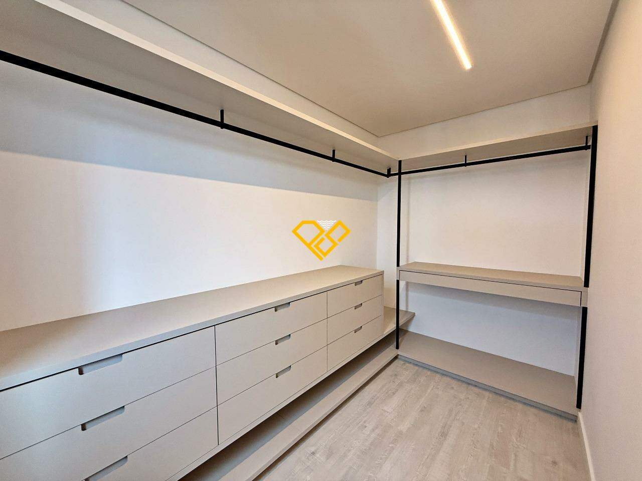 Apartamento à venda no Boqueirão: Closet Dormitório 3 - suíte 