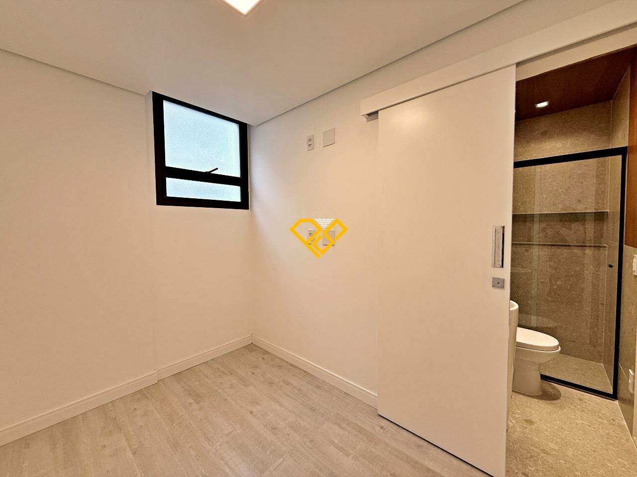 Apartamento à venda no Boqueirão: Dormitório 1 - dependência revertida