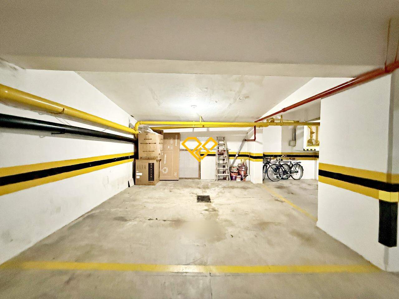 Apartamento à venda no Boqueirão: Garagem