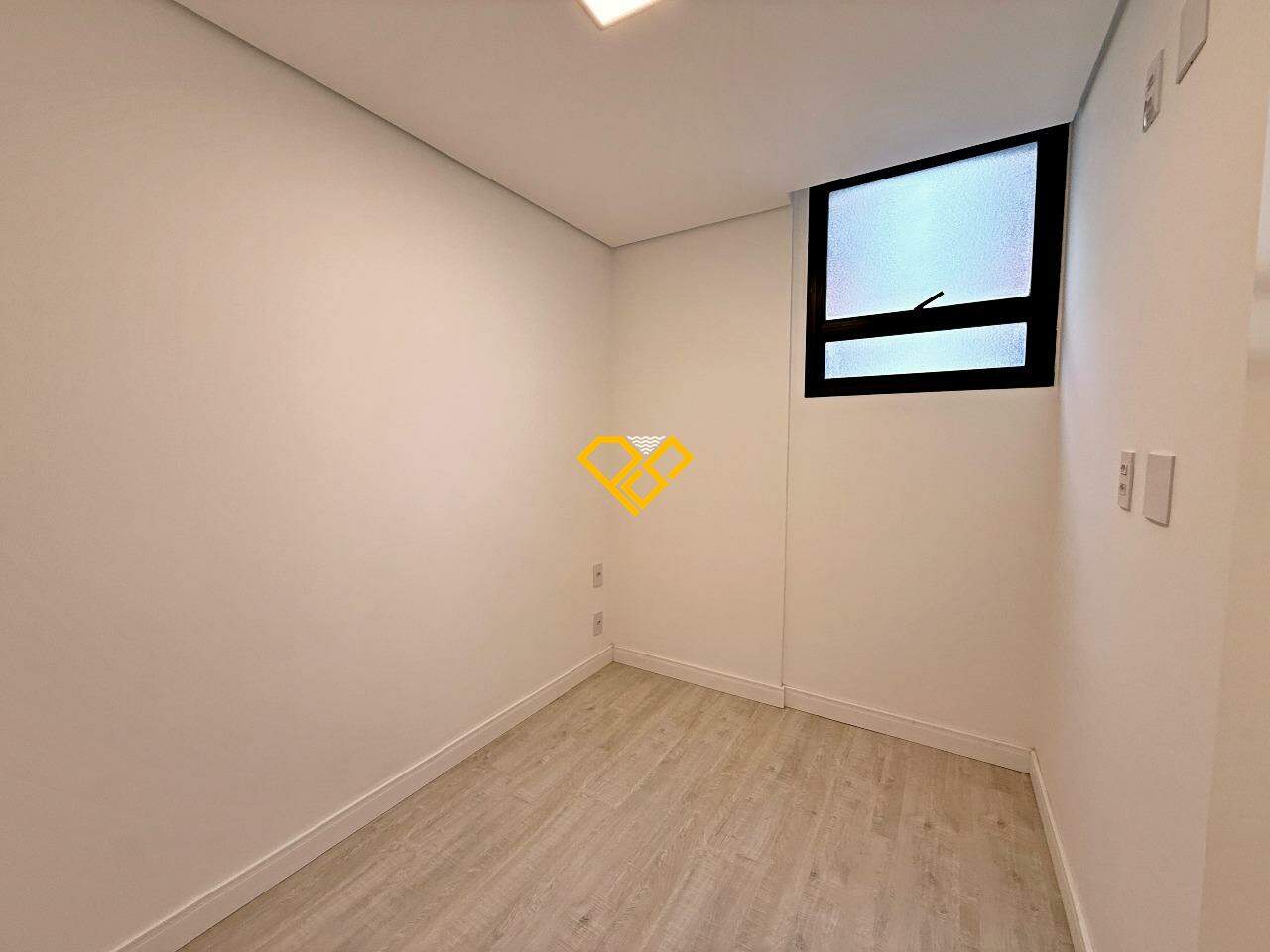 Apartamento à venda no Boqueirão: Dormitório 1 - dependência revertida