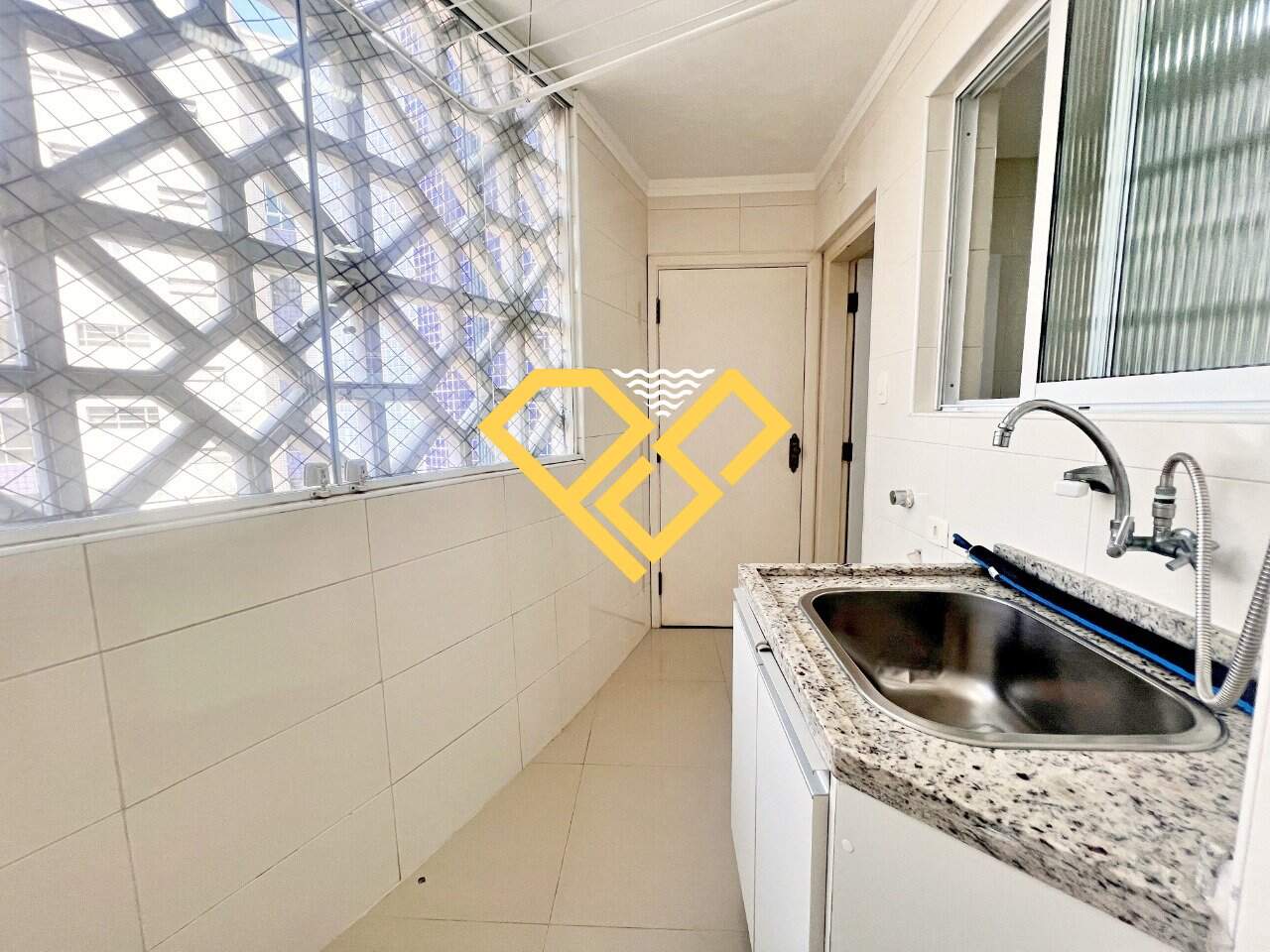 Apartamento para aluguel no José Menino: Área de serviço