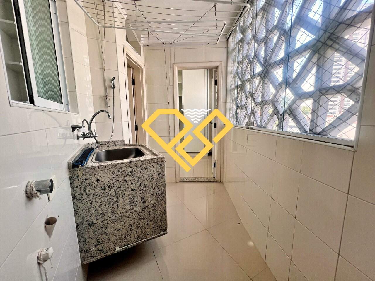 Apartamento para aluguel no José Menino: Área de serviço