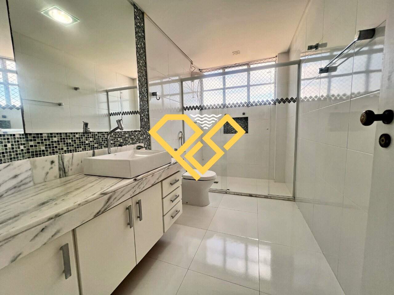 Apartamento para aluguel no José Menino: Wc Social