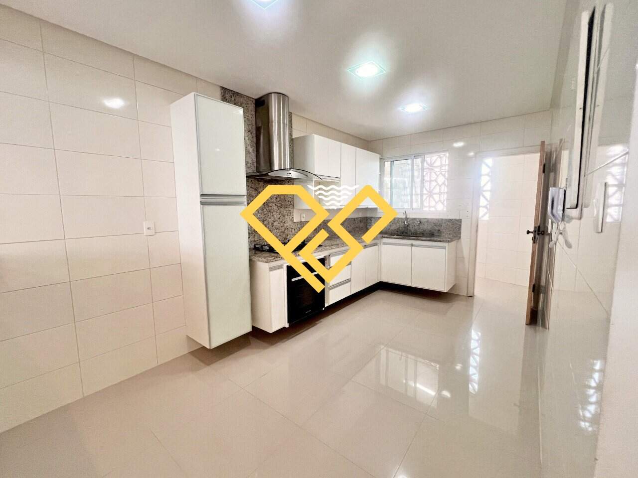 Apartamento para aluguel no José Menino: Cozinha