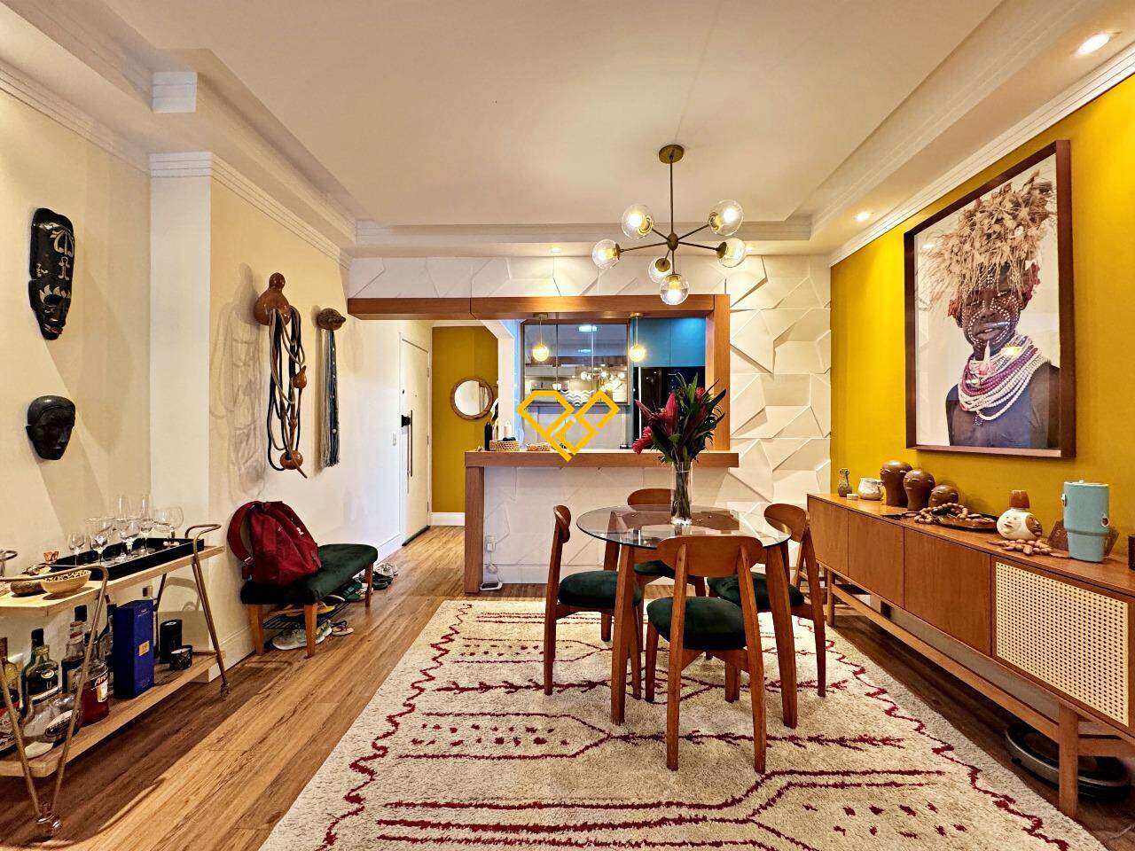 Garden à venda no Ponta da Praia: Sala