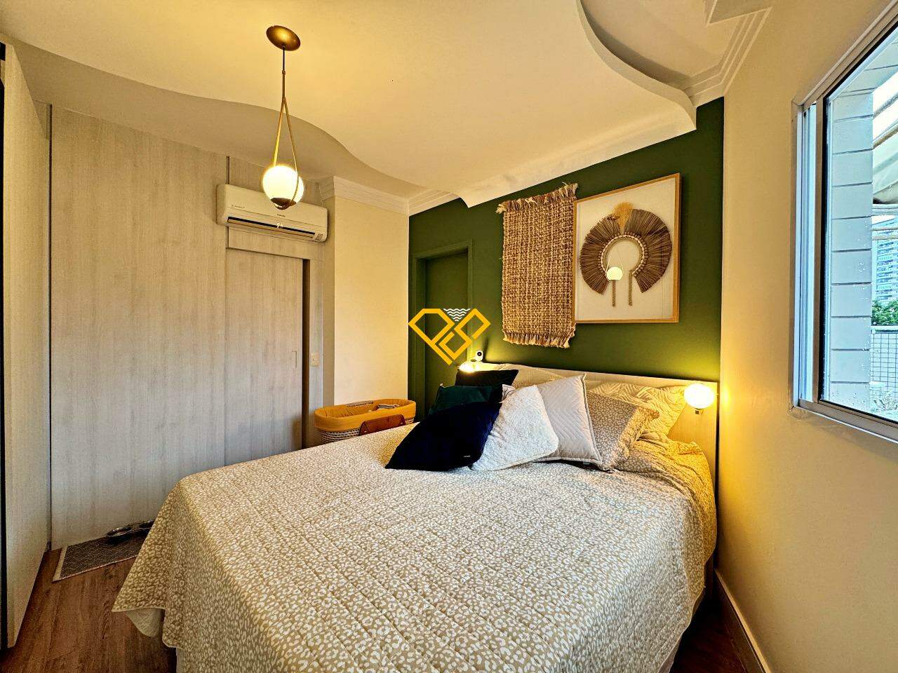 Garden à venda no Ponta da Praia: Dormitório 1 - suíte