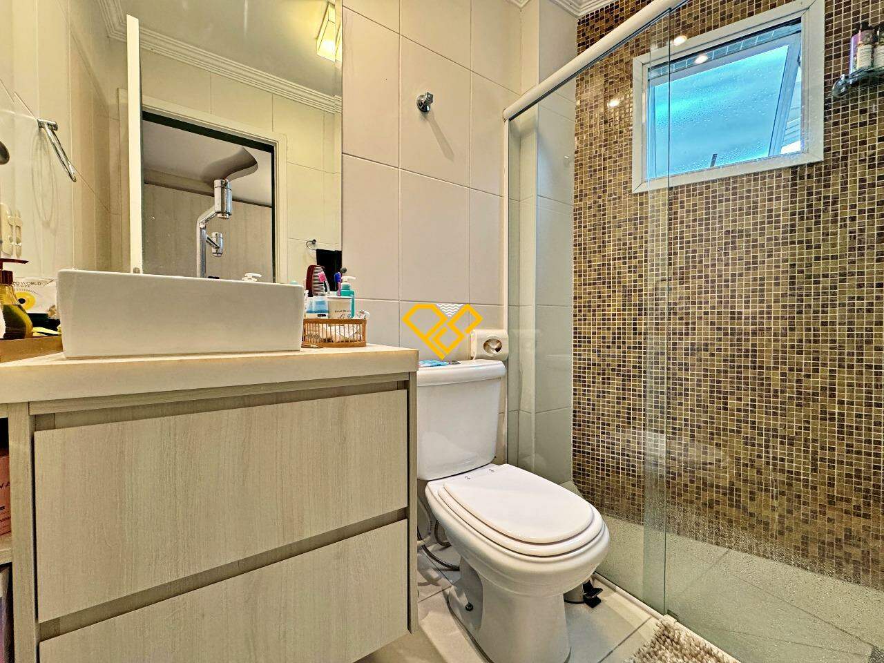 Garden à venda no Ponta da Praia: Wc suíte