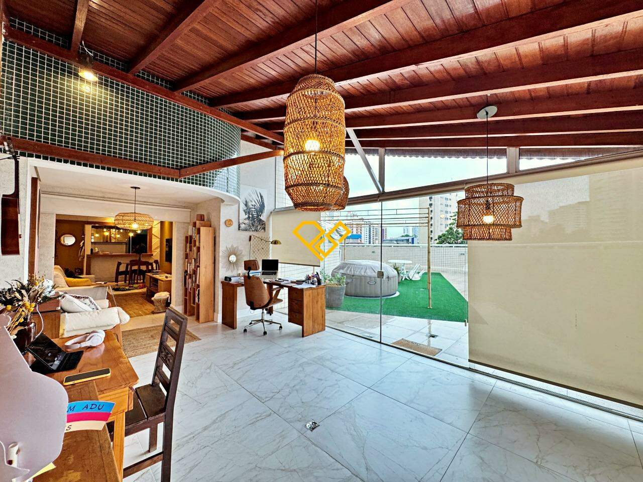 Garden à venda no Ponta da Praia: Área gourmet