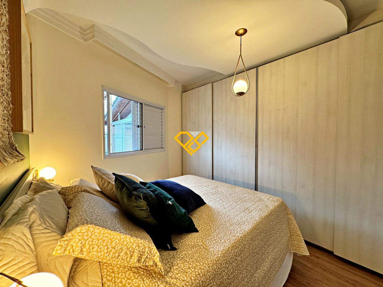 Garden à venda no Ponta da Praia: Dormitório 1 - suíte