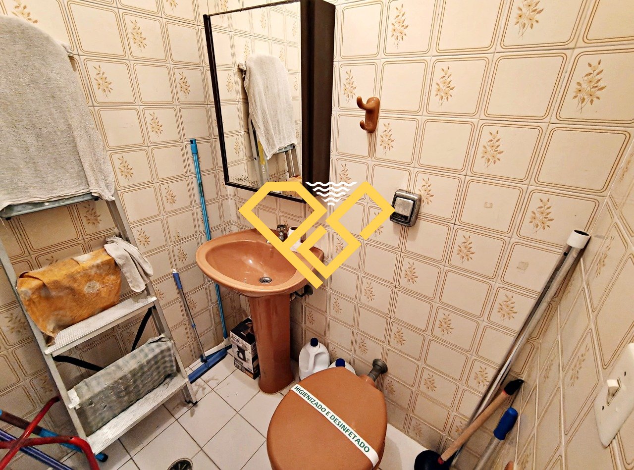 Apartamento para aluguel no Boqueirão: Wc de serviço