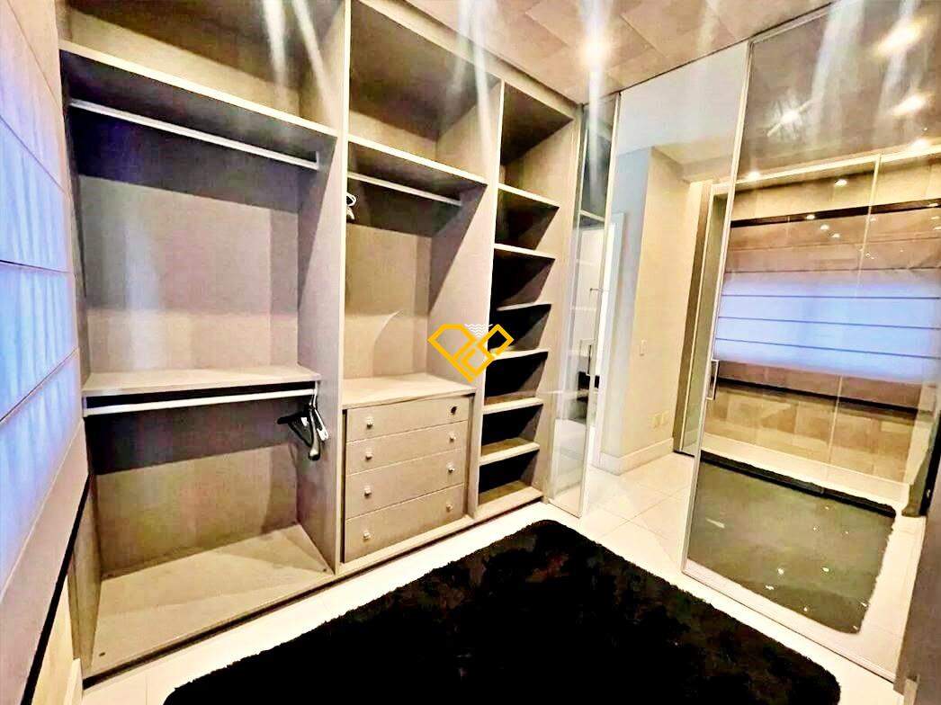 Apartamento para aluguel no Gonzaga: Suíte 1 - closet