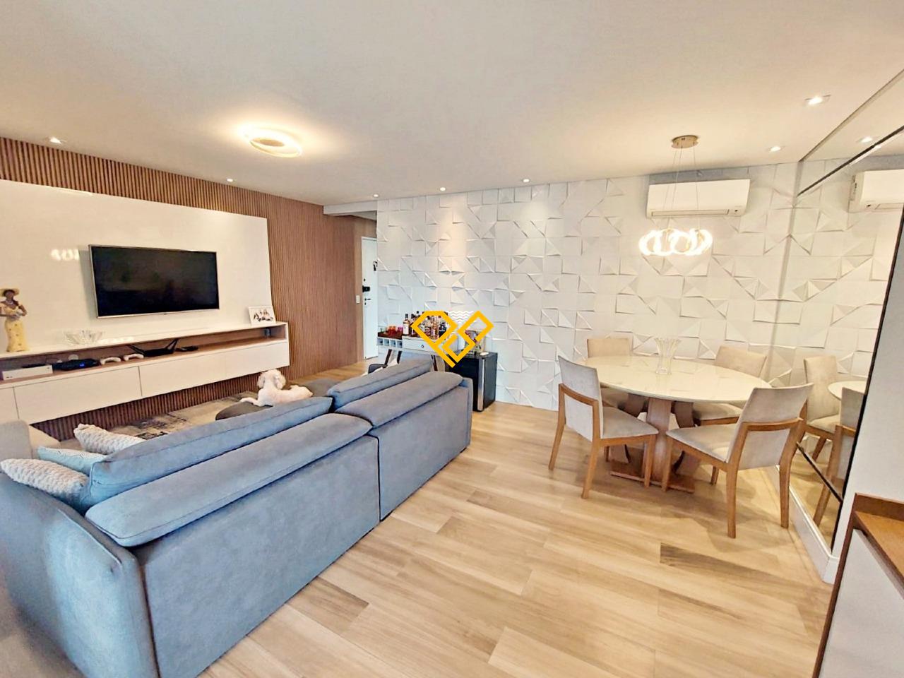 Apartamento à venda no Ponta da Praia: Sala