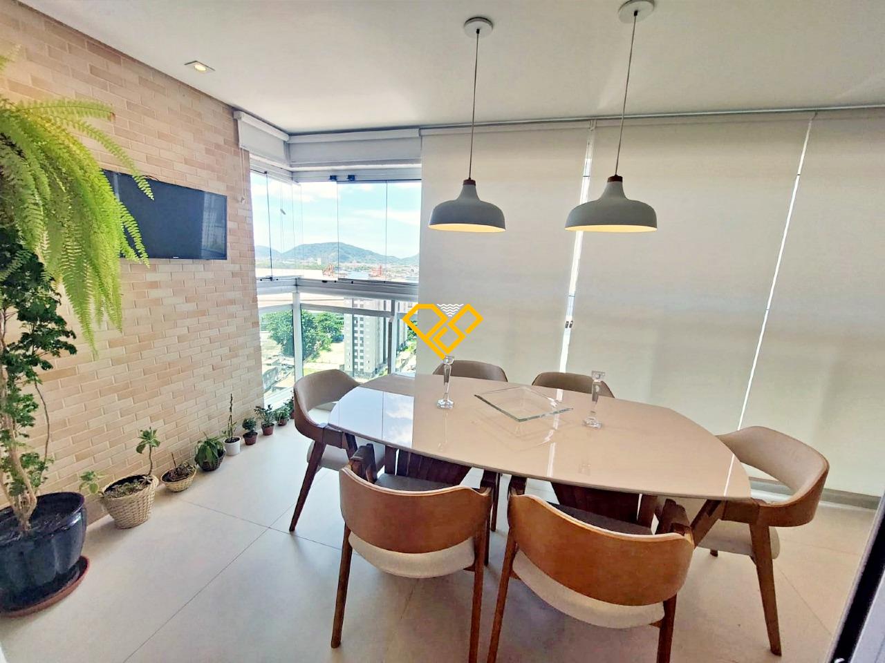 Apartamento à venda no Ponta da Praia: Varanda com churrasqueira