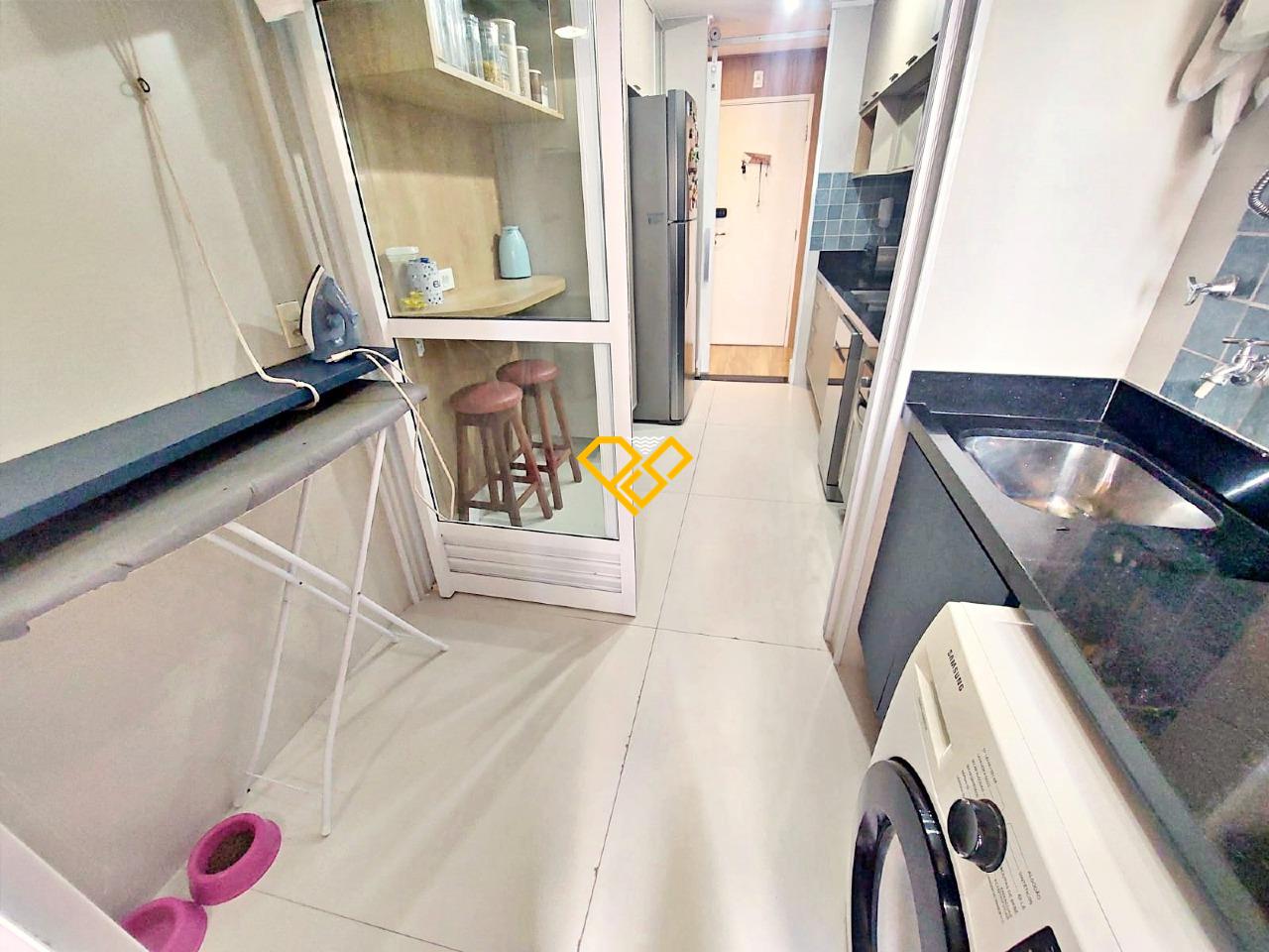 Apartamento à venda no Ponta da Praia: Área de serviço