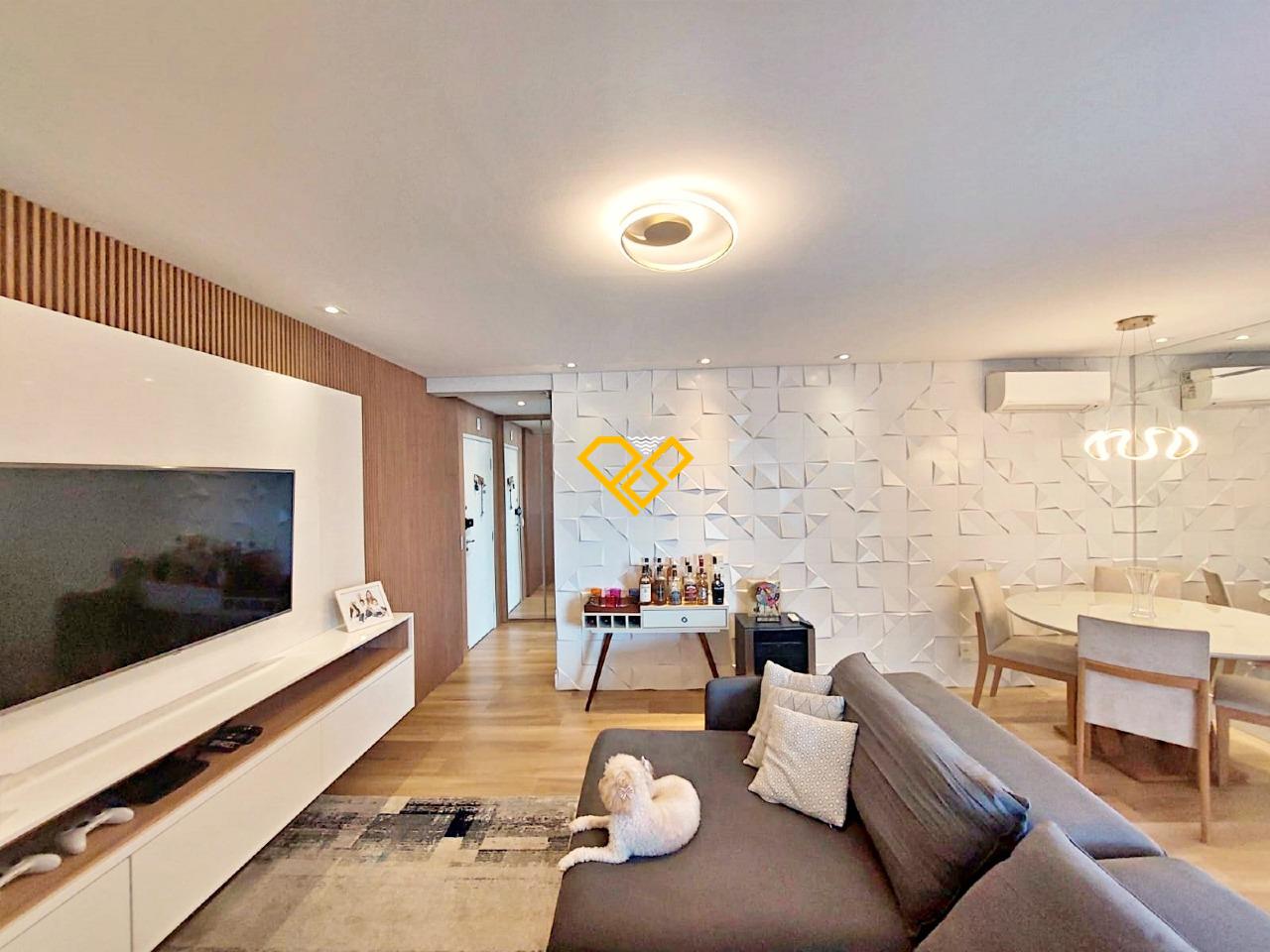 Apartamento à venda no Ponta da Praia: Sala