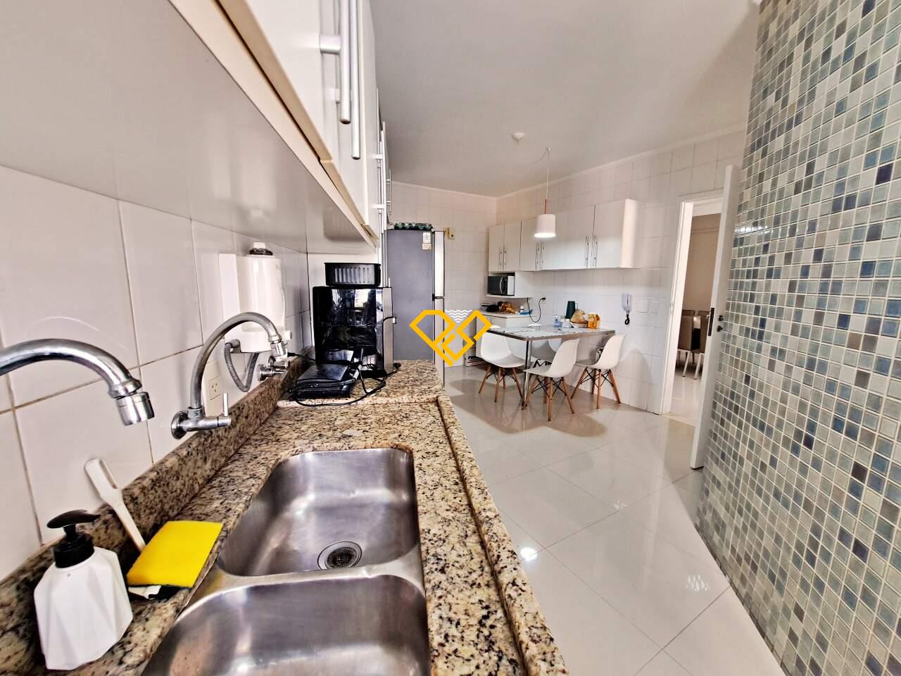 Apartamento à venda no Ponta da Praia: Cozinha