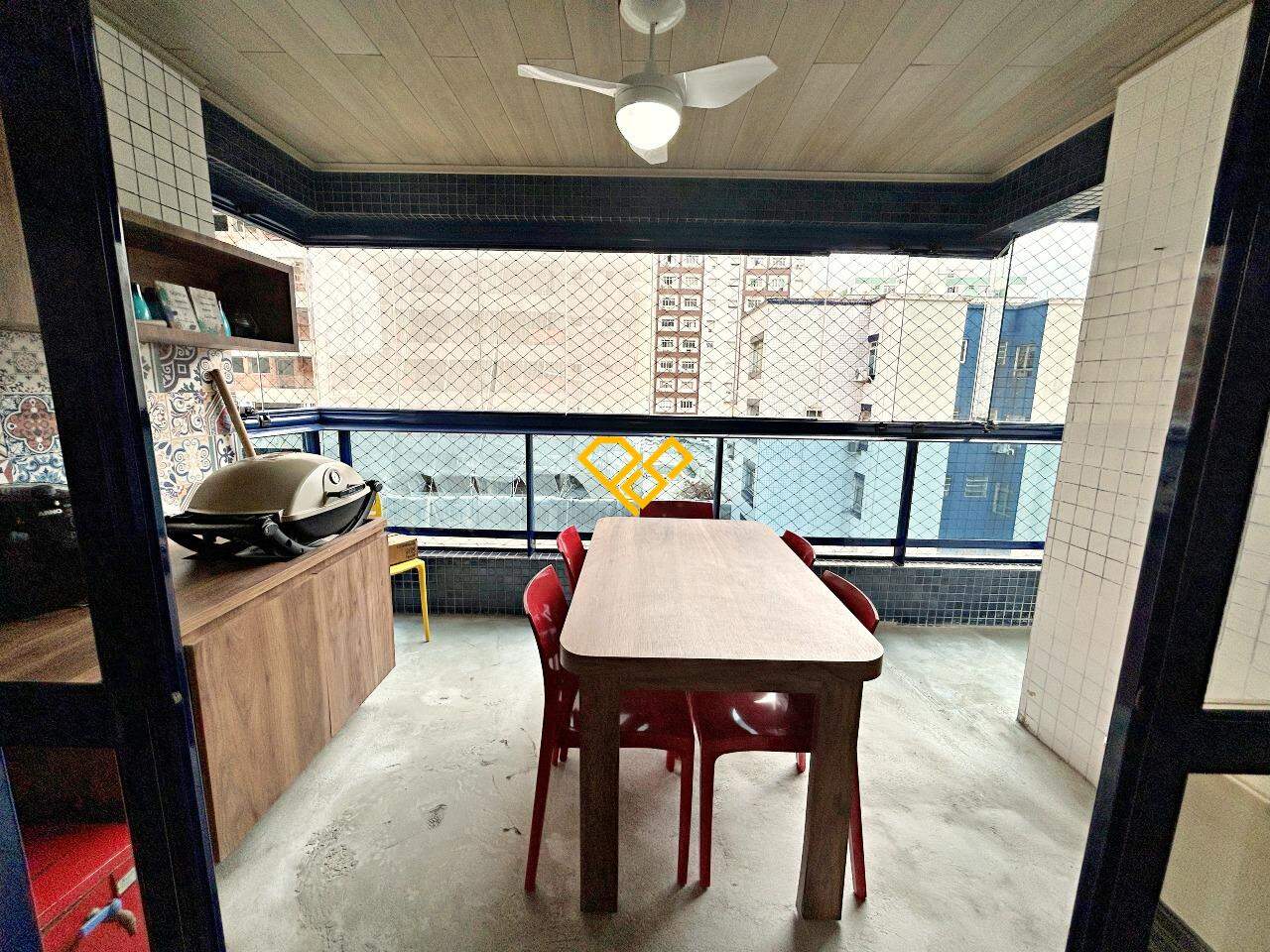 Apartamento à venda no Ponta da Praia: Varanda