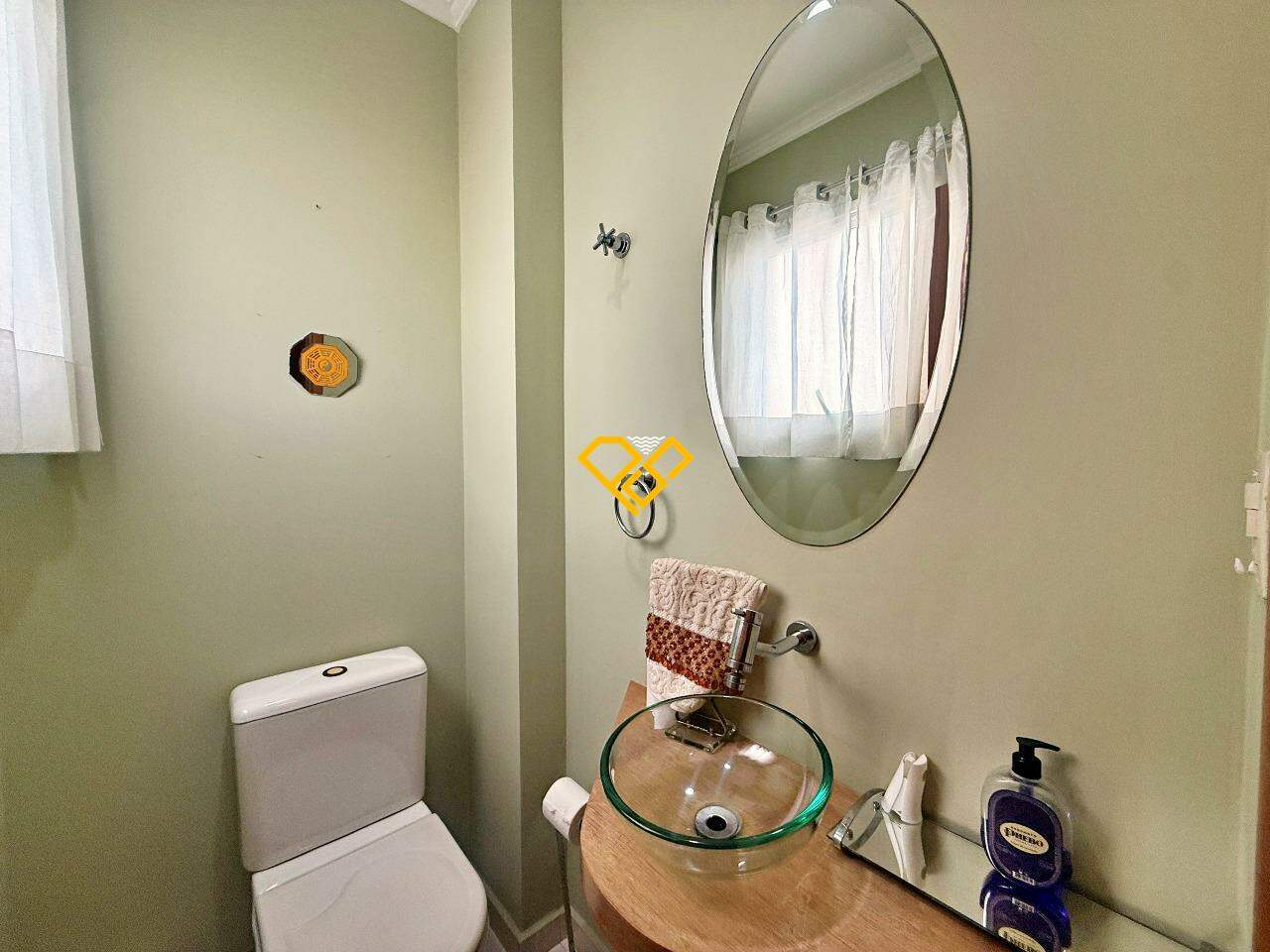 Apartamento à venda no Ponta da Praia: Lavabo