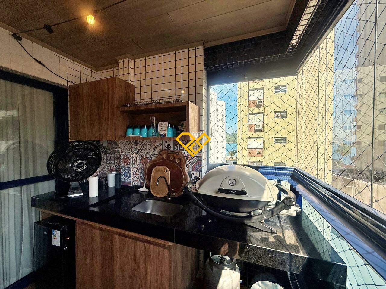 Apartamento à venda no Ponta da Praia: Varanda