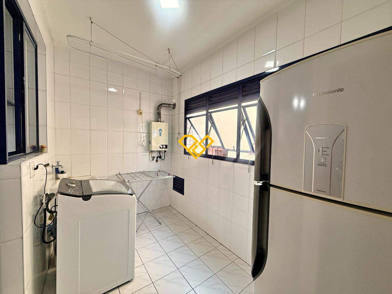 Apartamento à venda no Ponta da Praia: Área de serviço