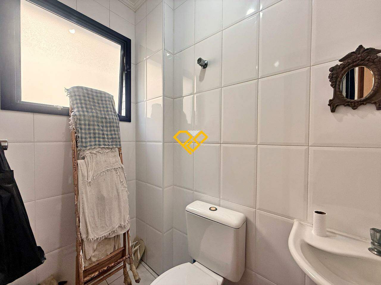 Apartamento à venda no Ponta da Praia: Wc de serviço