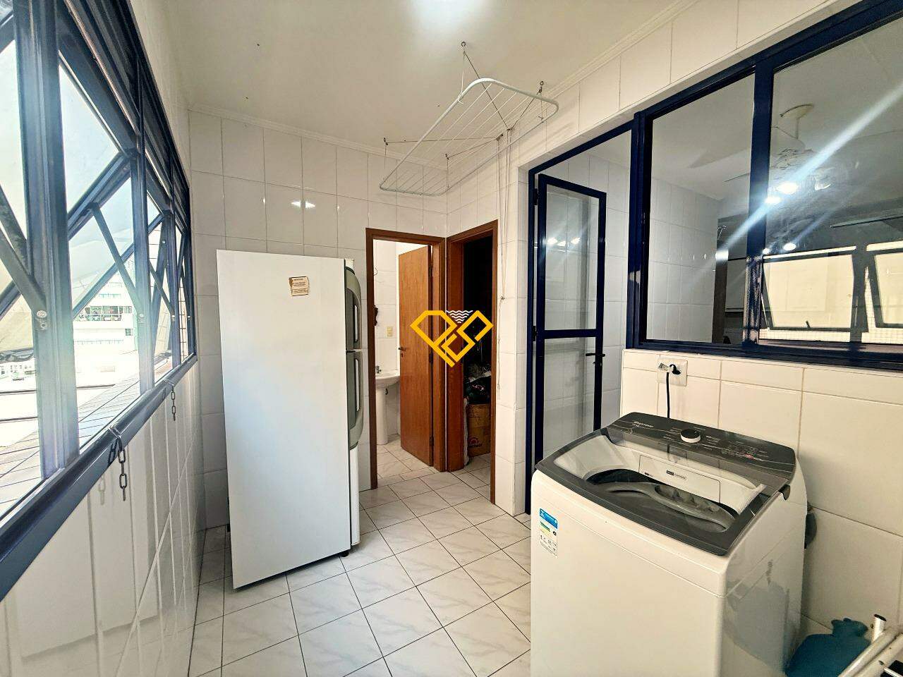Apartamento à venda no Ponta da Praia: Área de serviço