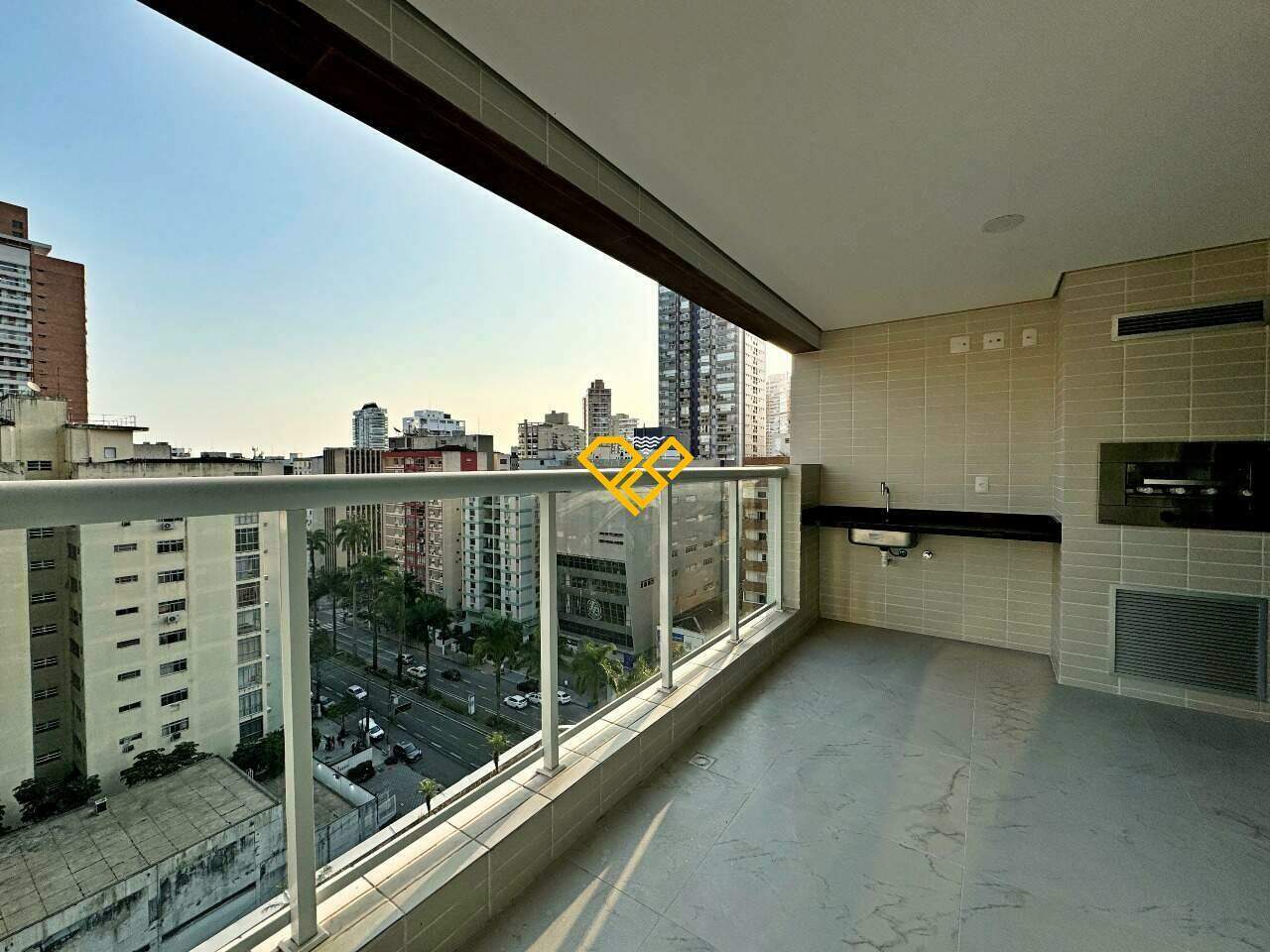 Apartamento à venda no Gonzaga: Varanda com churrasqueira