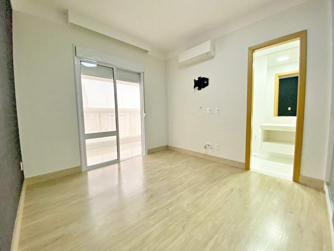 Apartamento à venda no Embaré: