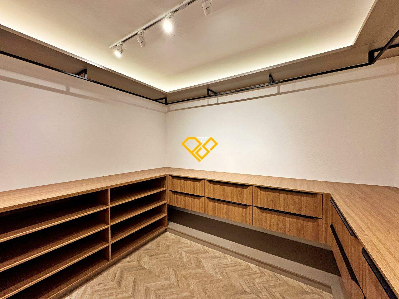 Apartamento à venda no Boqueirão: Escritório
