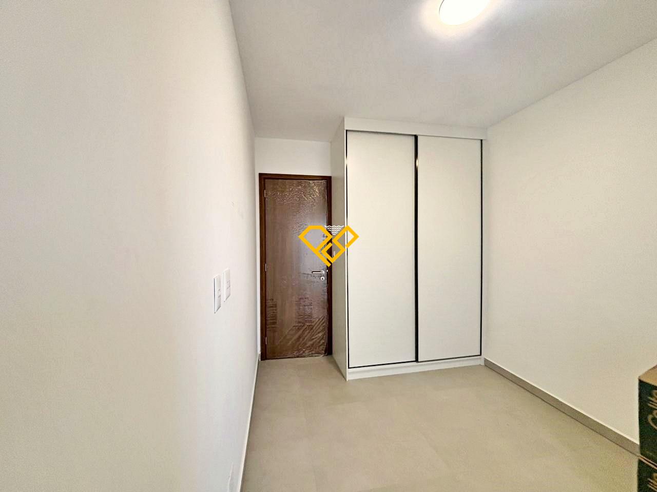 Apartamento à venda no Boqueirão: Dormitório - suíte