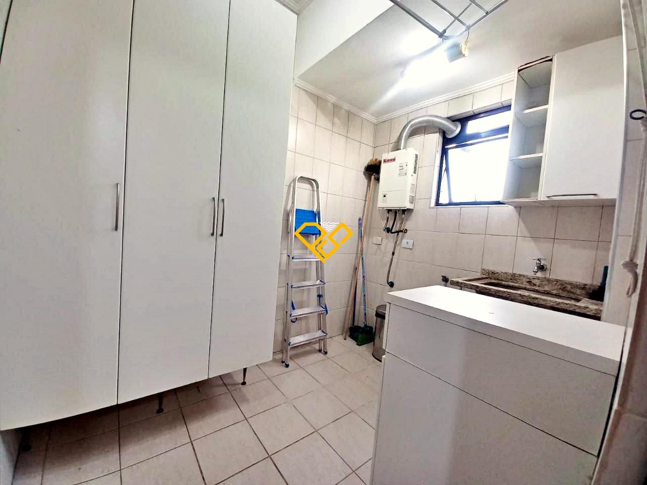 Cobertura à venda no Gonzaga: Área de serviço