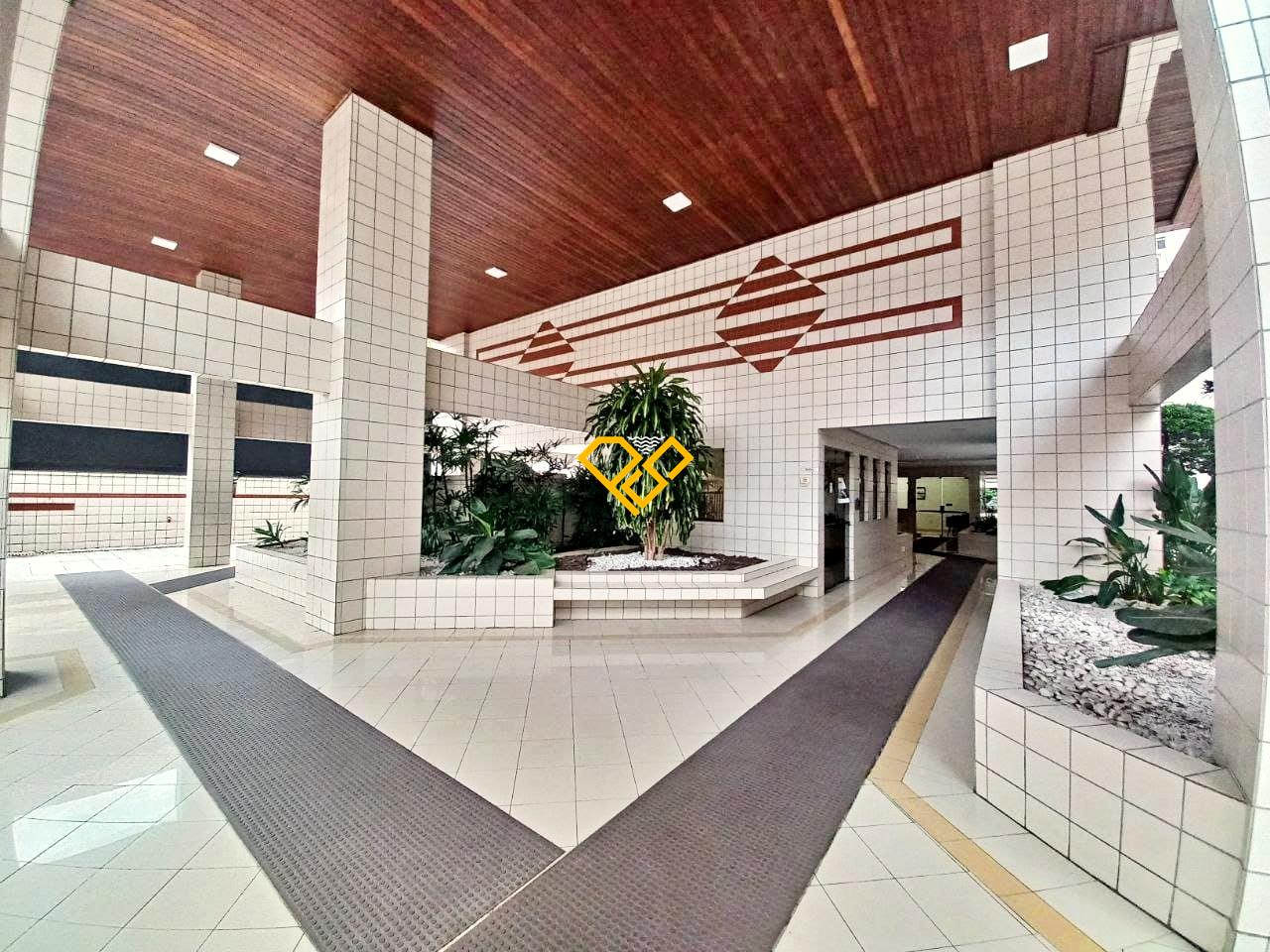 Cobertura à venda no Gonzaga: Entrada do condomínio