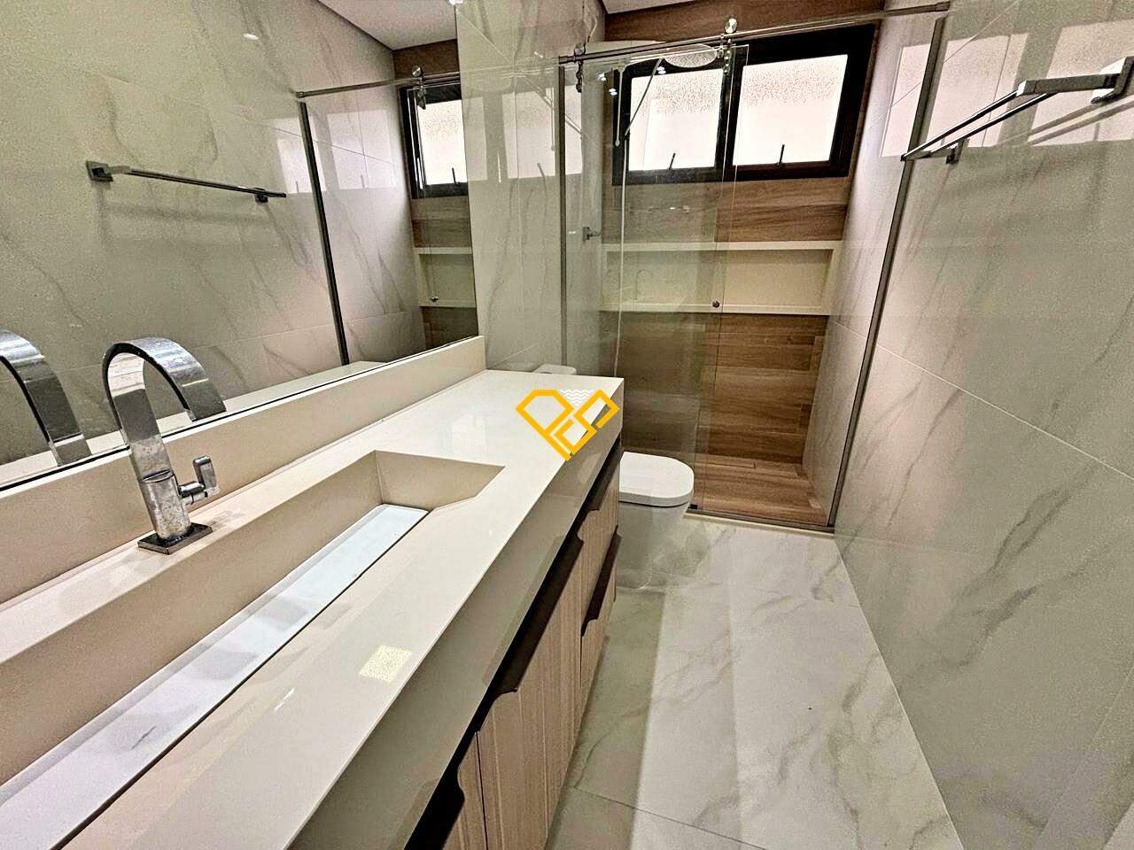 Apartamento à venda no Pompéia: Wc social