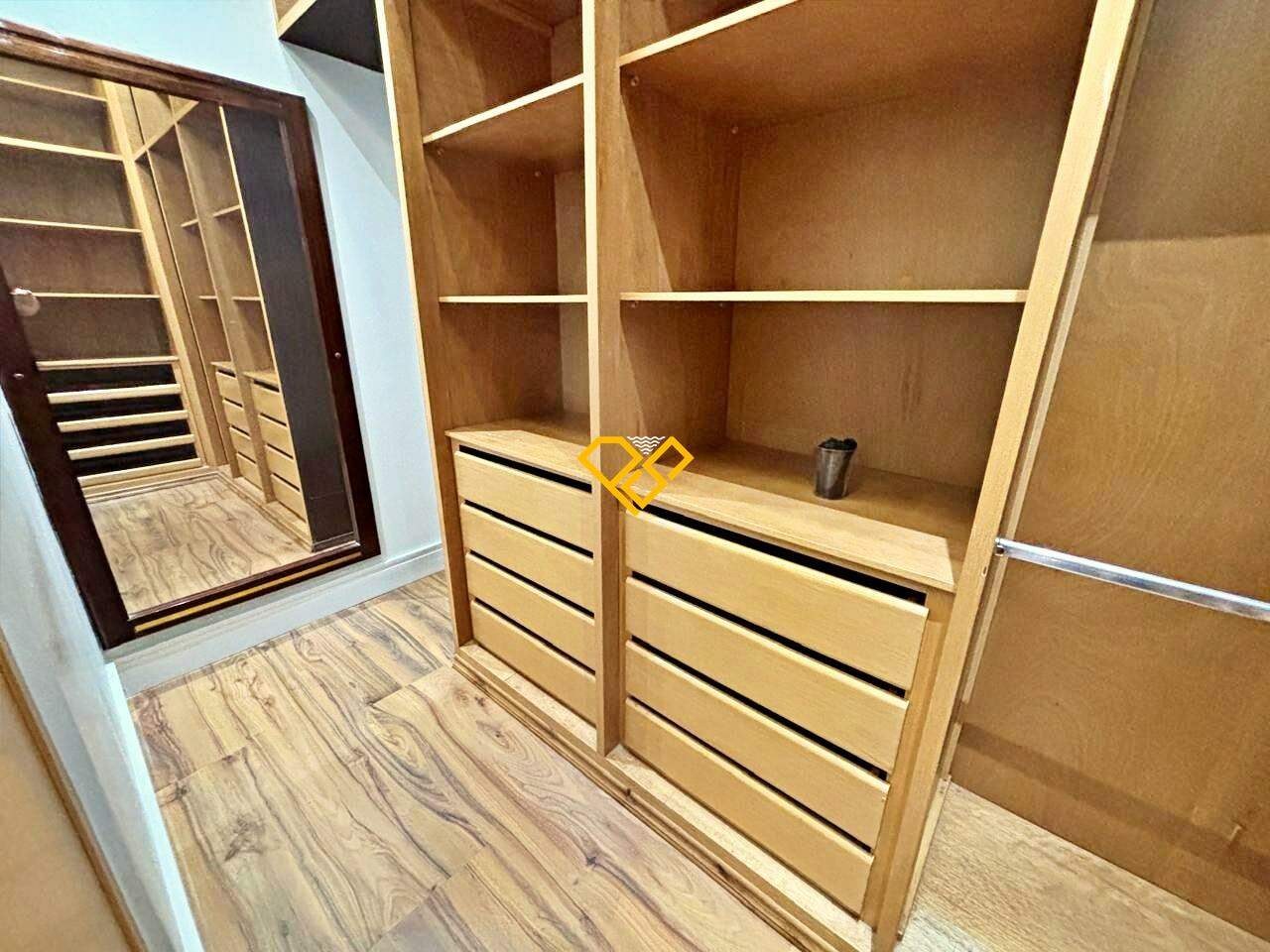Apartamento à venda no Pompéia: Dormitório 1 - suíte - closet