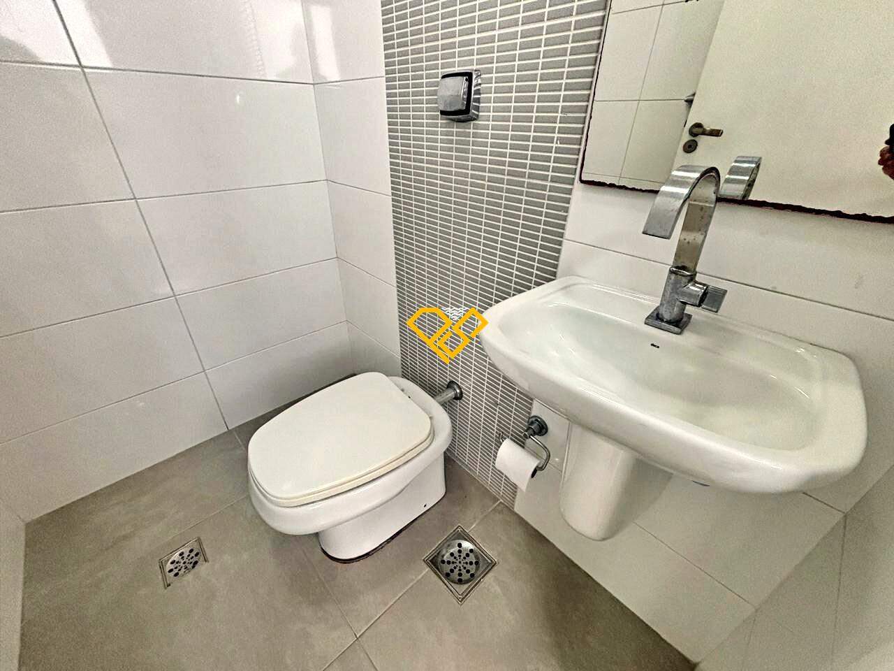 Apartamento à venda no Pompéia: Wc de serviço