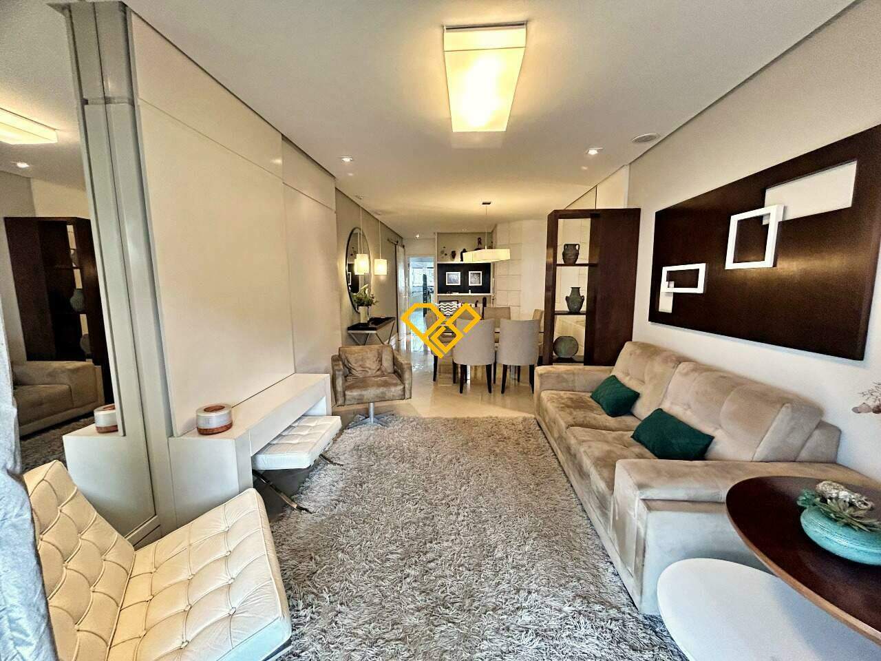 Apartamento à venda no Ponta da Praia: Sala