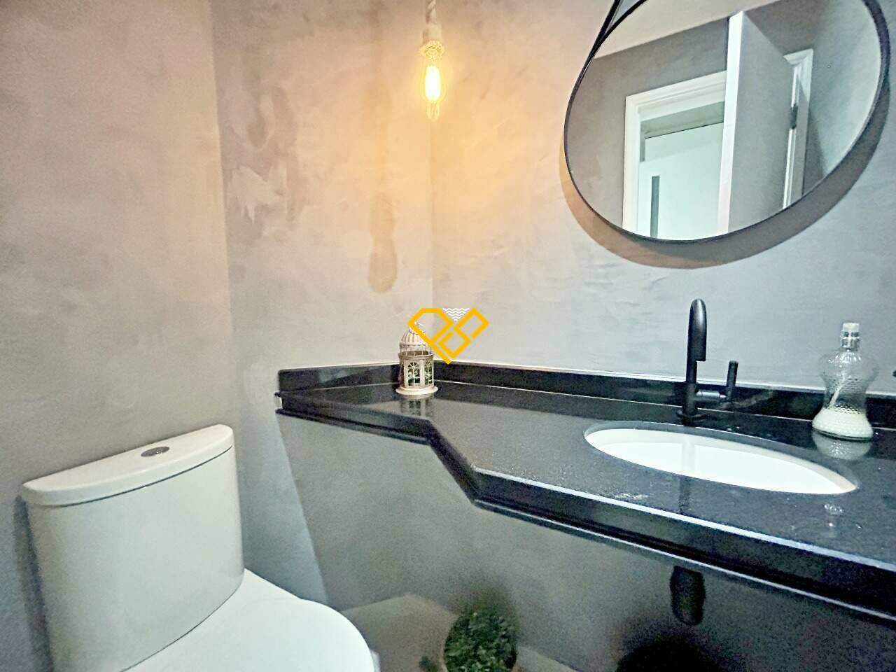 Apartamento à venda no Ponta da Praia: Lavabo
