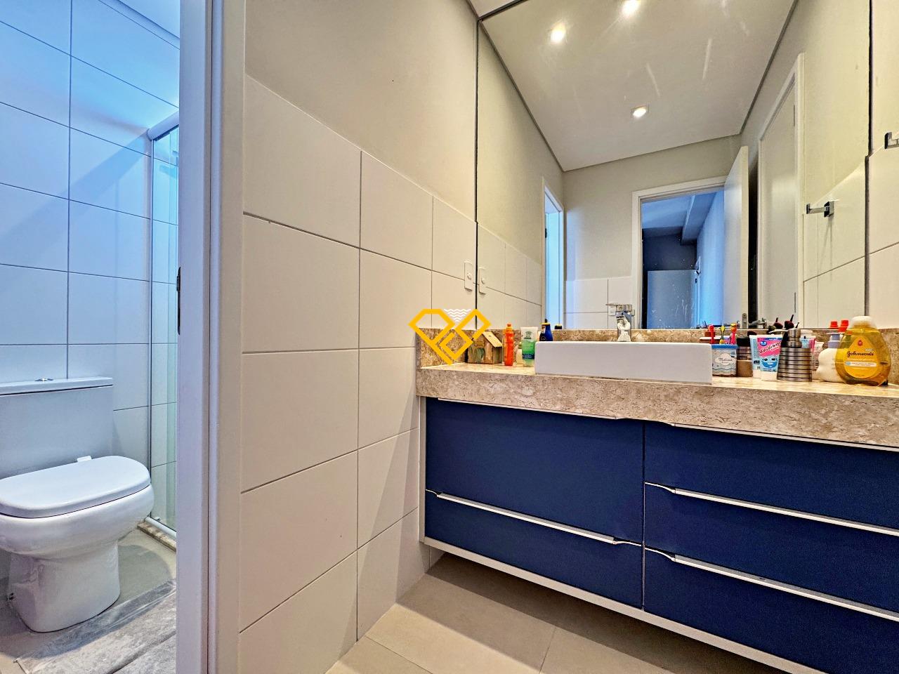 Apartamento à venda no Embaré: Wc suíte americana 2 e 3