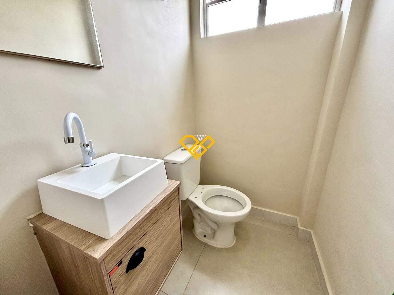 Cobertura à venda no Embaré: 