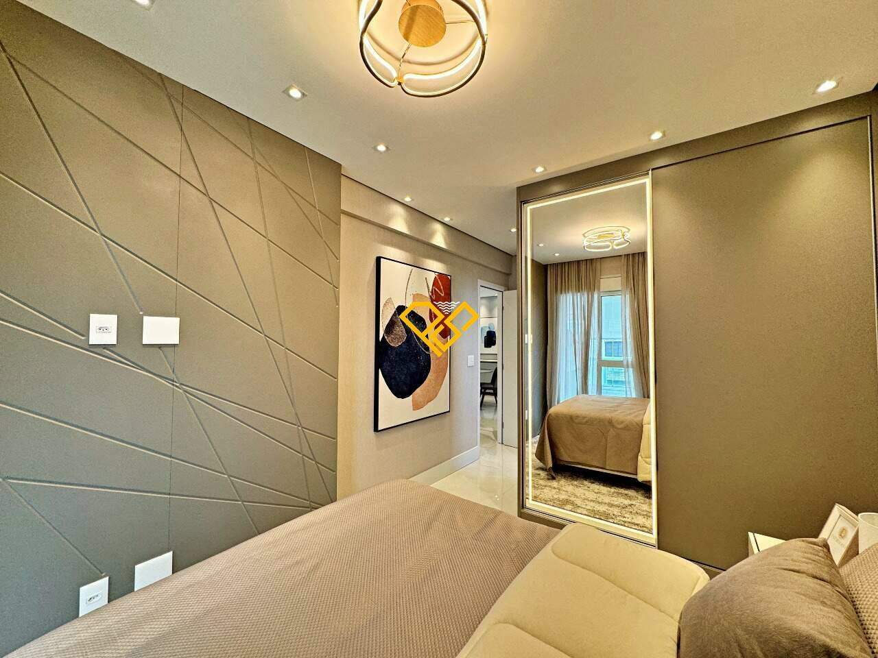 Apartamento à venda no Ponta da Praia: suíte master