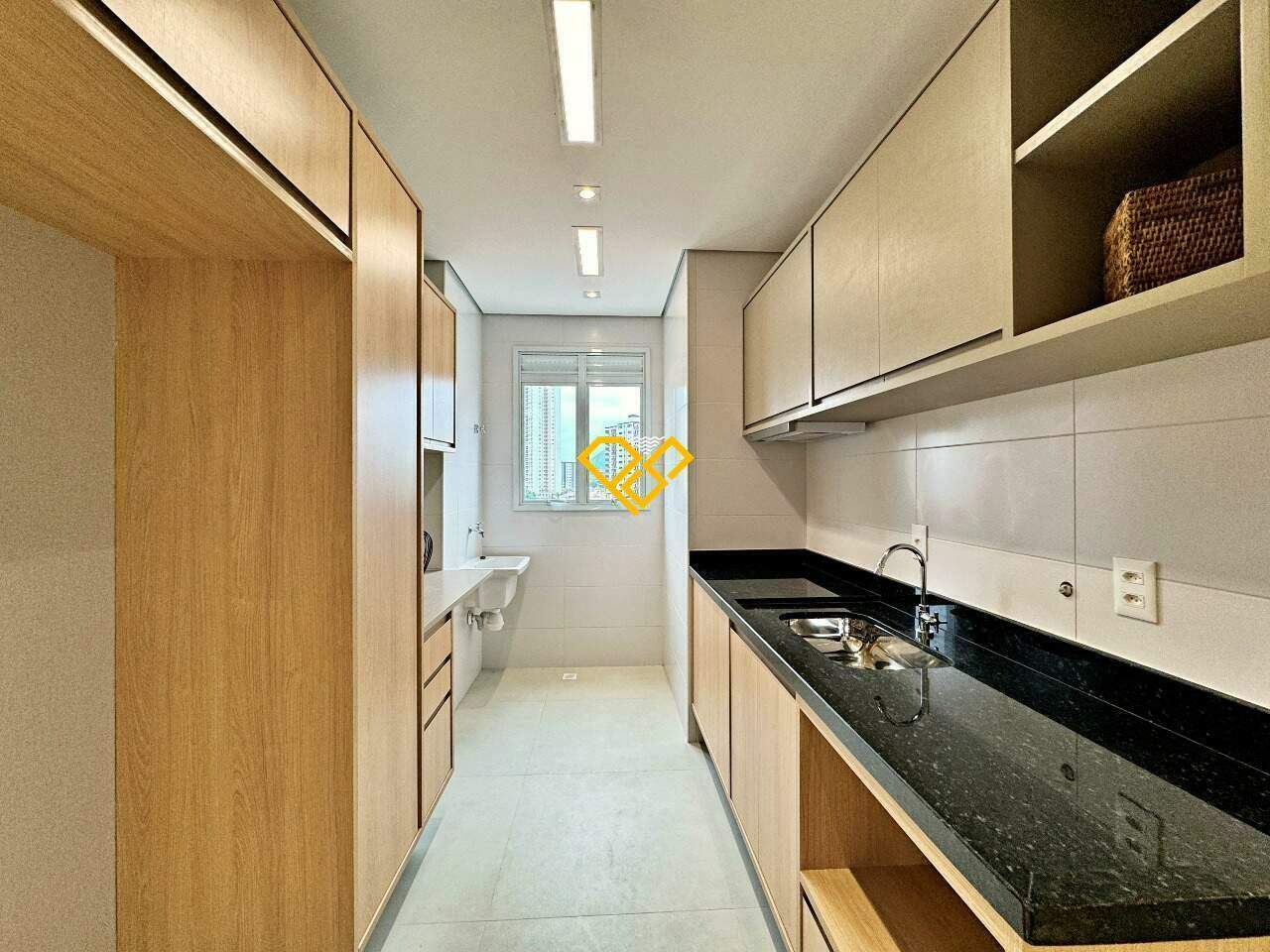 Apartamento à venda no Ponta da Praia: cozinha