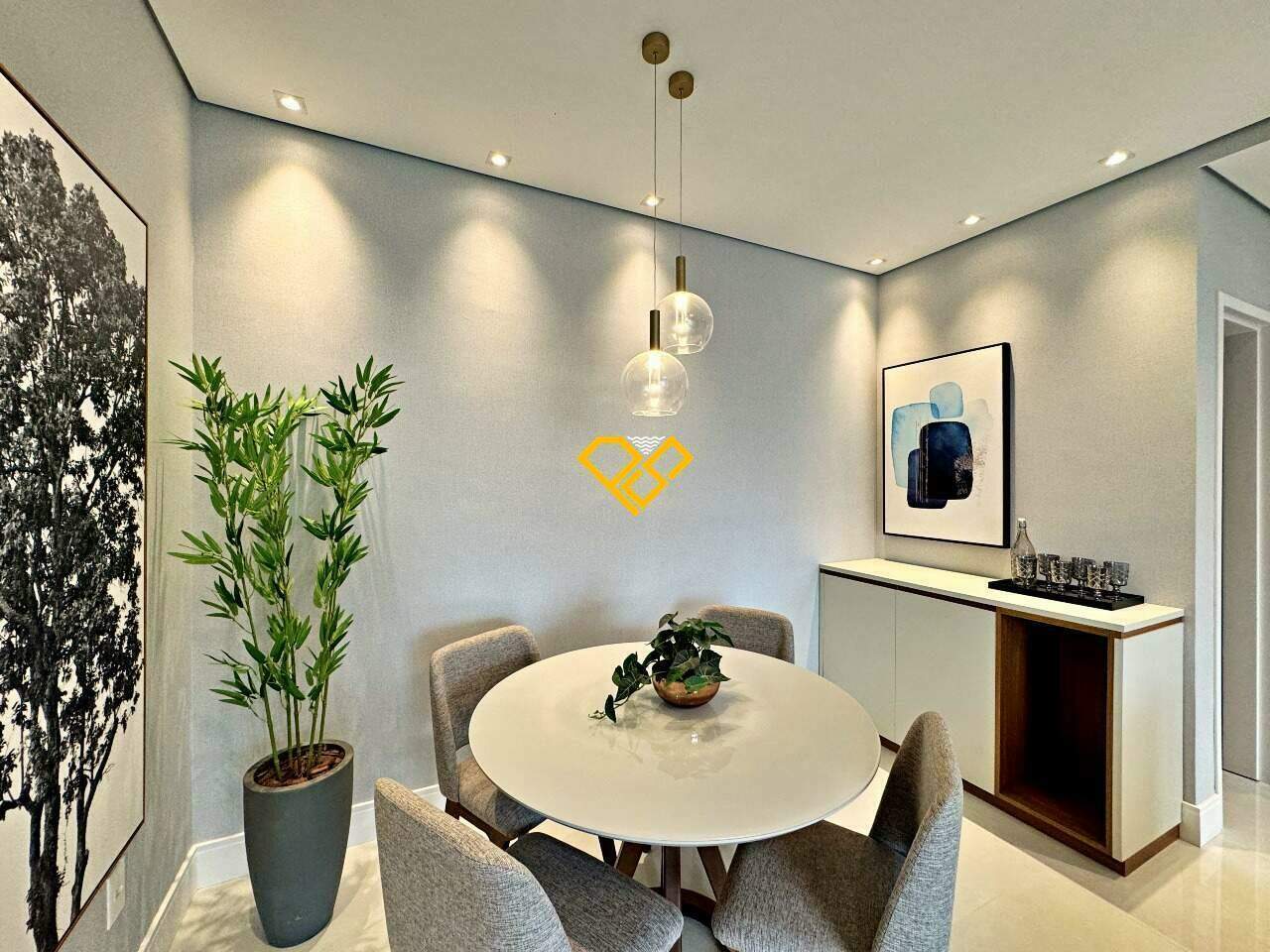 Apartamento à venda no Ponta da Praia: sala jantar