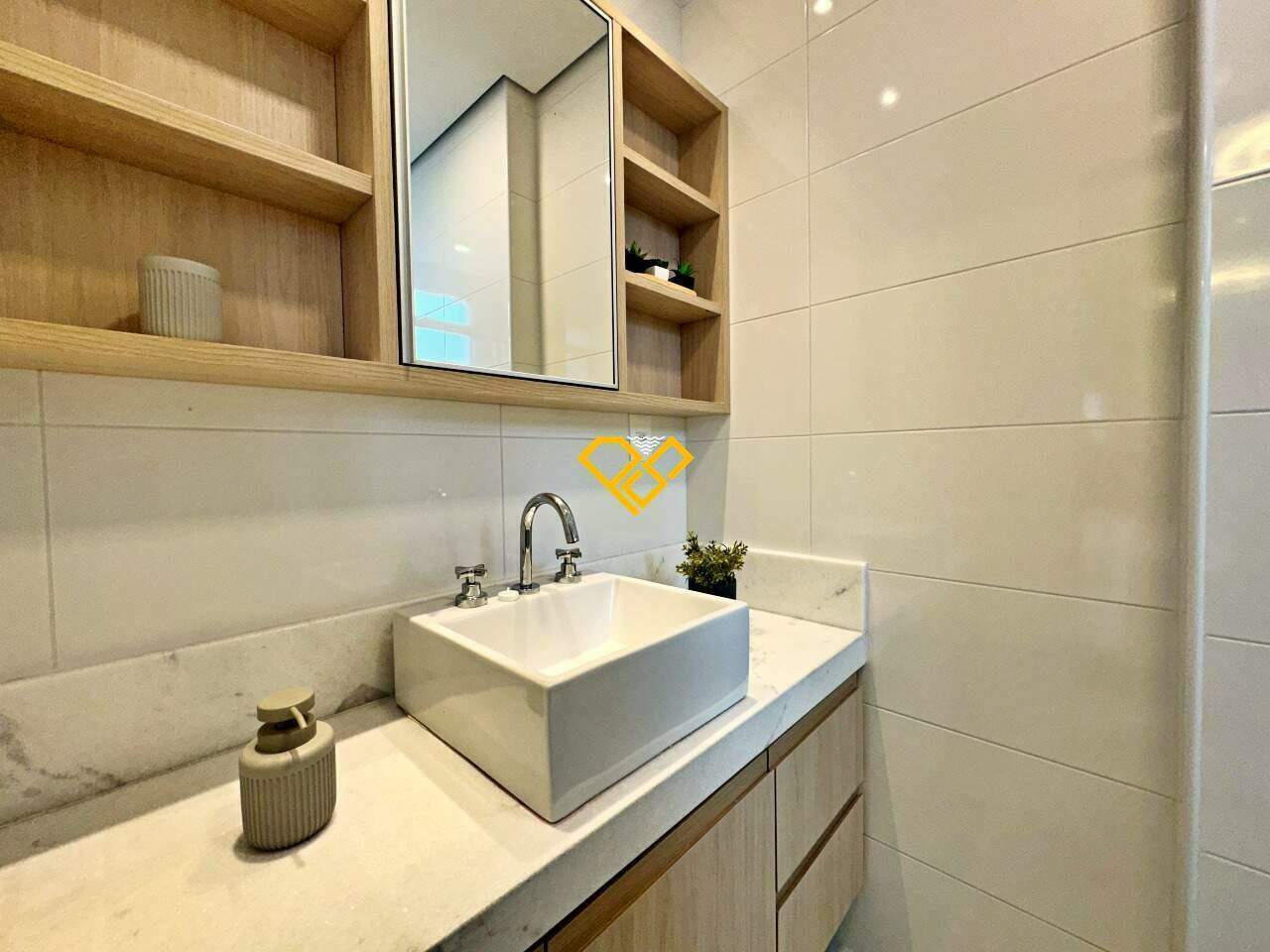 Apartamento à venda no Ponta da Praia: