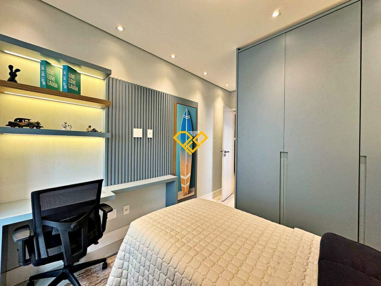 Apartamento à venda no Ponta da Praia: