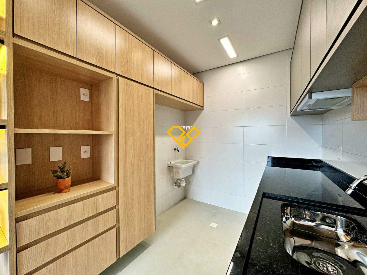 Apartamento à venda no Ponta da Praia: