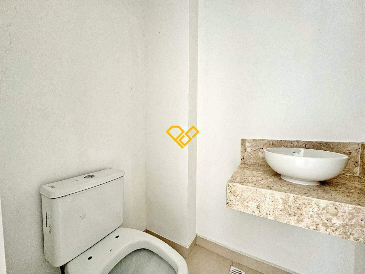 Apartamento à venda no José Menino: Lavabo