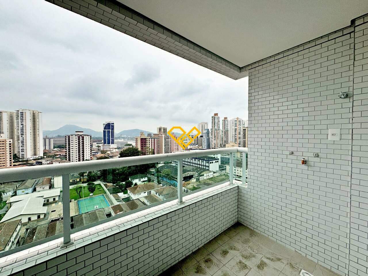 Apartamento à venda no Ponta da Praia: Varanda